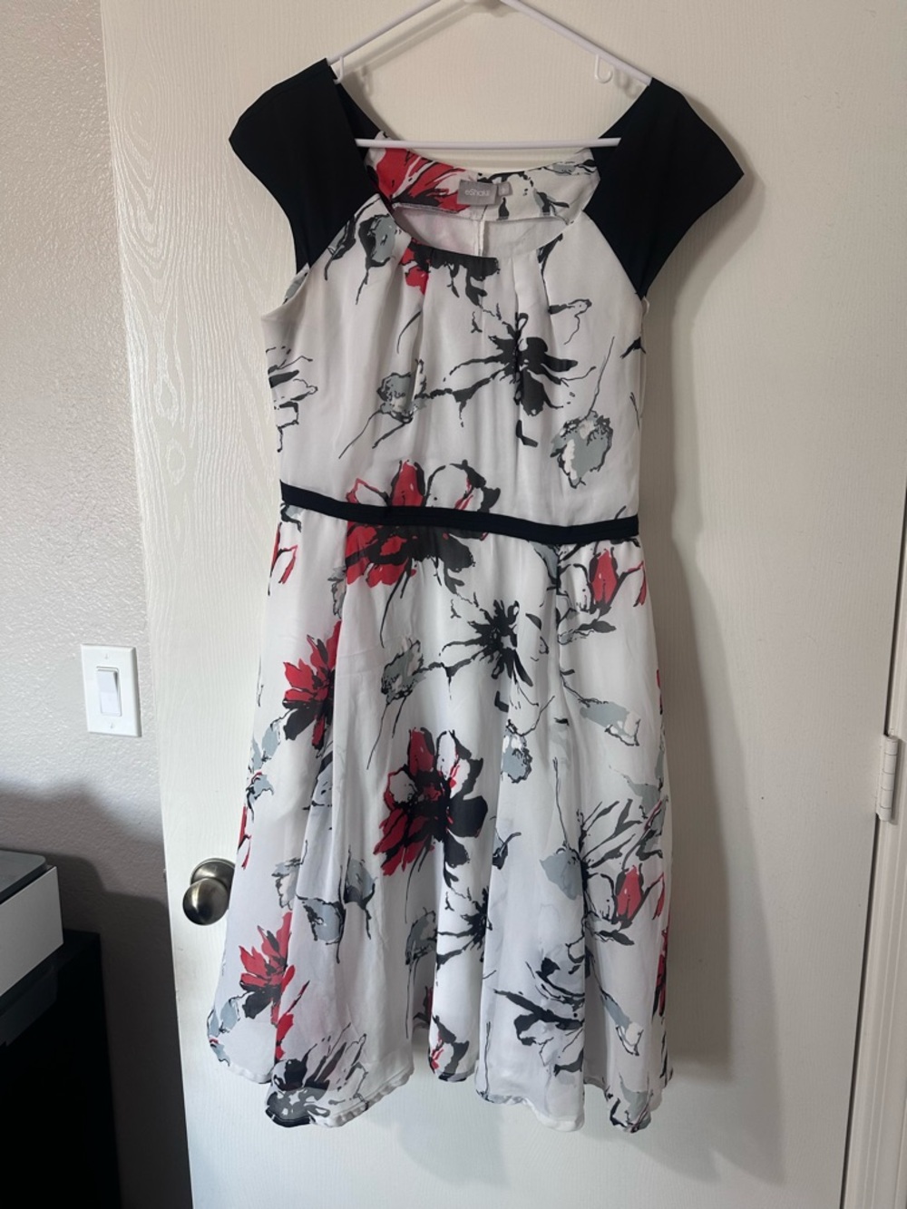 Stunning White Floral Fit-and-Flare Dress with Black Accents